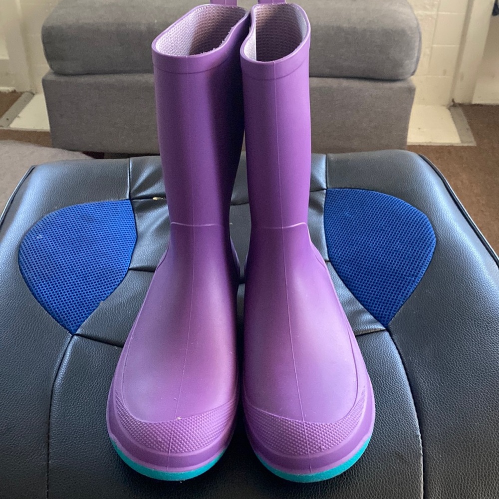 Very lightly Used Cat and Jack Kids Rainboots
